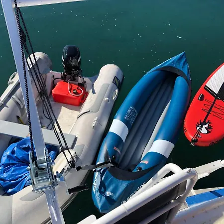 Hotel na wodzie Homeboat-bateau
