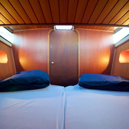 Hotel na wodzie Homeboat-bateau