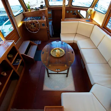 Homeboat-bateau 4* Genewa
