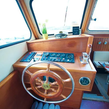 Homeboat-bateau 4* Genewa