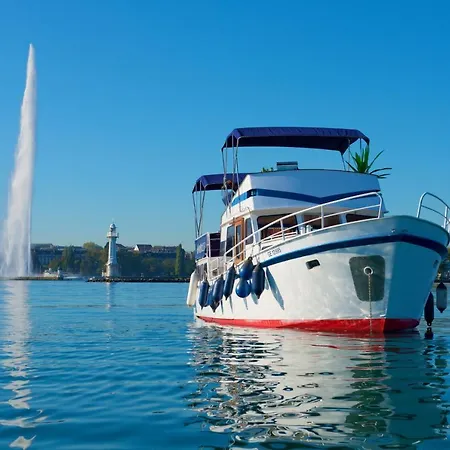 Hotel na wodzie Homeboat-bateau 4*